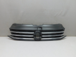 Решетка радиатора для Volkswagen Polo Sedan 2011-2020, OEM 6RU853653B - вид 1 (фото)