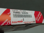 Наклейка для Toyota Camry V50 2011-2018, OEM 7598533020 - вид 3 (фото)