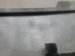 Накладка на решетку радиатора для Toyota Camry V70 2017>, OEM 5211106040 - вид 4 (фото)