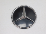 Эмблема для Mercedes-Benz GLC-Class X253 2015>, OEM A0008800300 - вид 1 (фото)