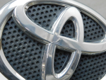 Эмблема для Toyota RAV 4 2013-2019, OEM 7531242081 - вид 2 (фото)