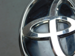 Эмблема для Toyota Land Cruiser (150)/Prado 2009>, OEM 7544760030 - вид 2 (фото)
