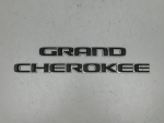 Эмблема для Jeep Grand Cherokee (WK2) 2010>, OEM 68450907AA - вид 1 (фото)