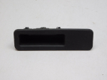 Кнопка открывания багажника для BMW 5-серия G30 2016>, OEM 51247381867 - вид 1 (фото)