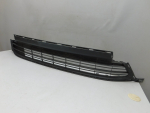 Решетка в бампер центральная для Toyota RAV 4 2013-2019, OEM 5311342080 - вид 3 (фото)