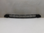 Решетка в бампер центральная для Toyota RAV 4 2013-2019, OEM 5311242100 - вид 1 (фото)