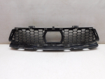 Решетка в бампер центральная для BMW M8 F91/F92 2019>, OEM 51118080767 - вид 1 (фото)